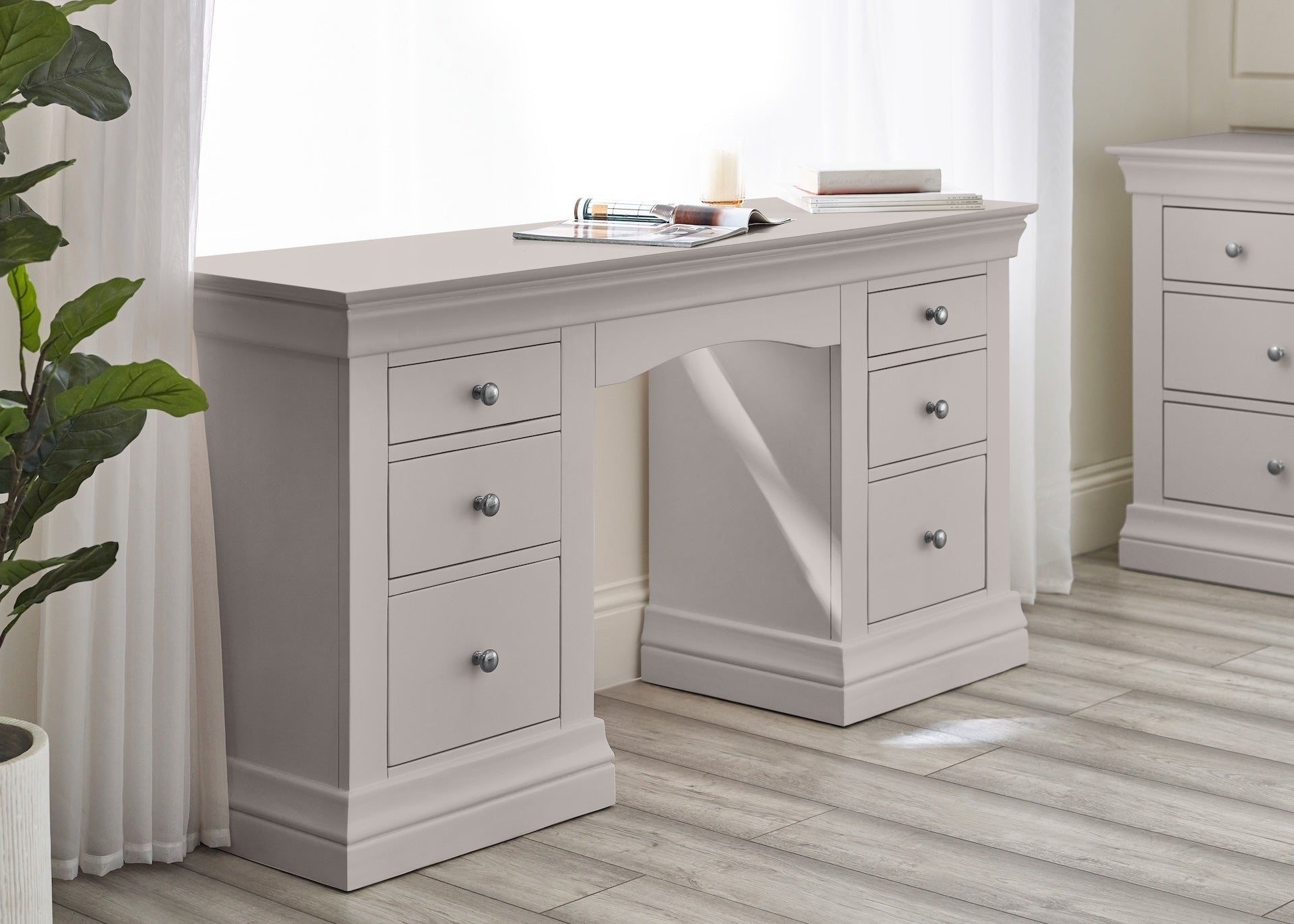 Clermont Dressing Table - Light Grey – Julian Bowen, view 13