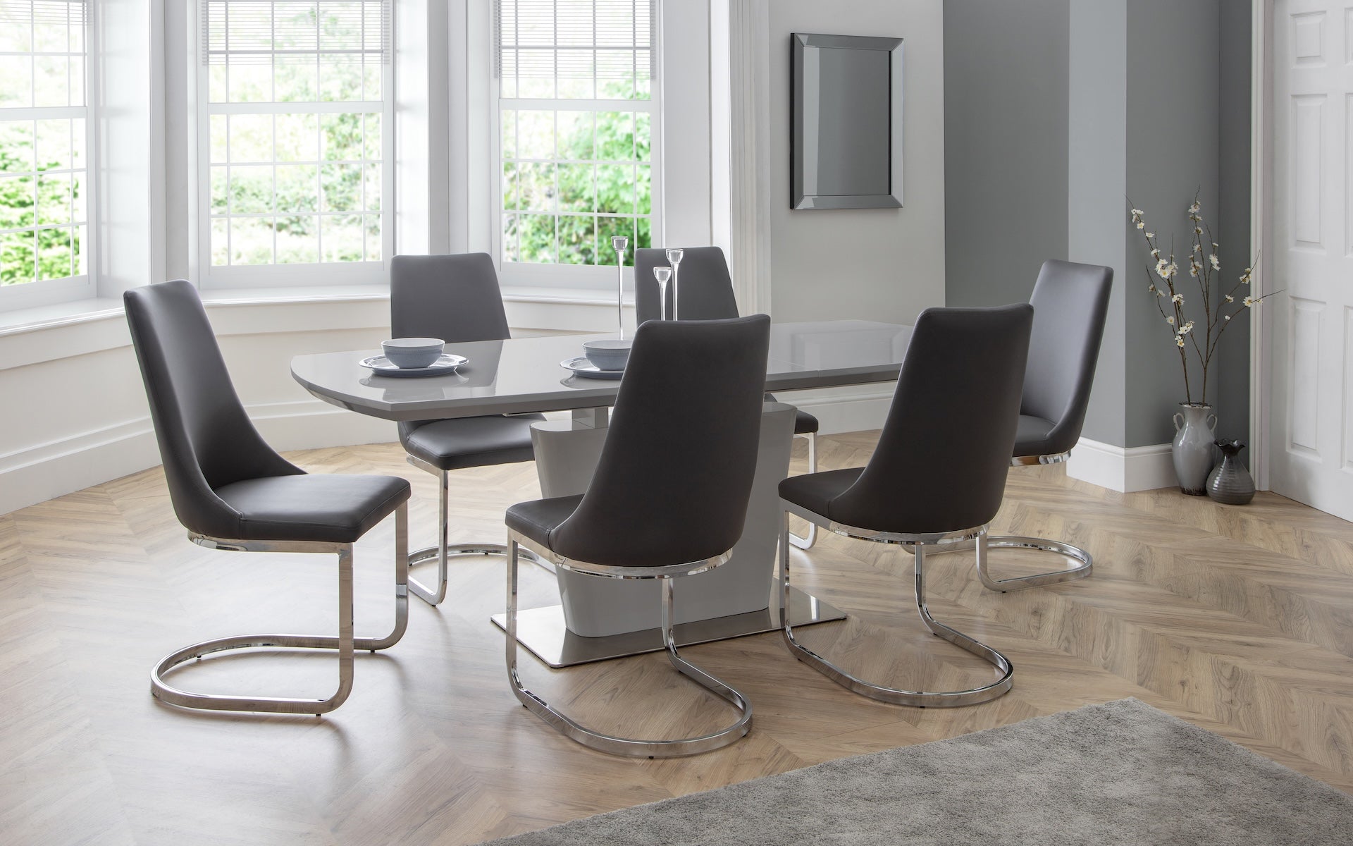 Como High Gloss Extending Table - Grey – Julian Bowen, view 12