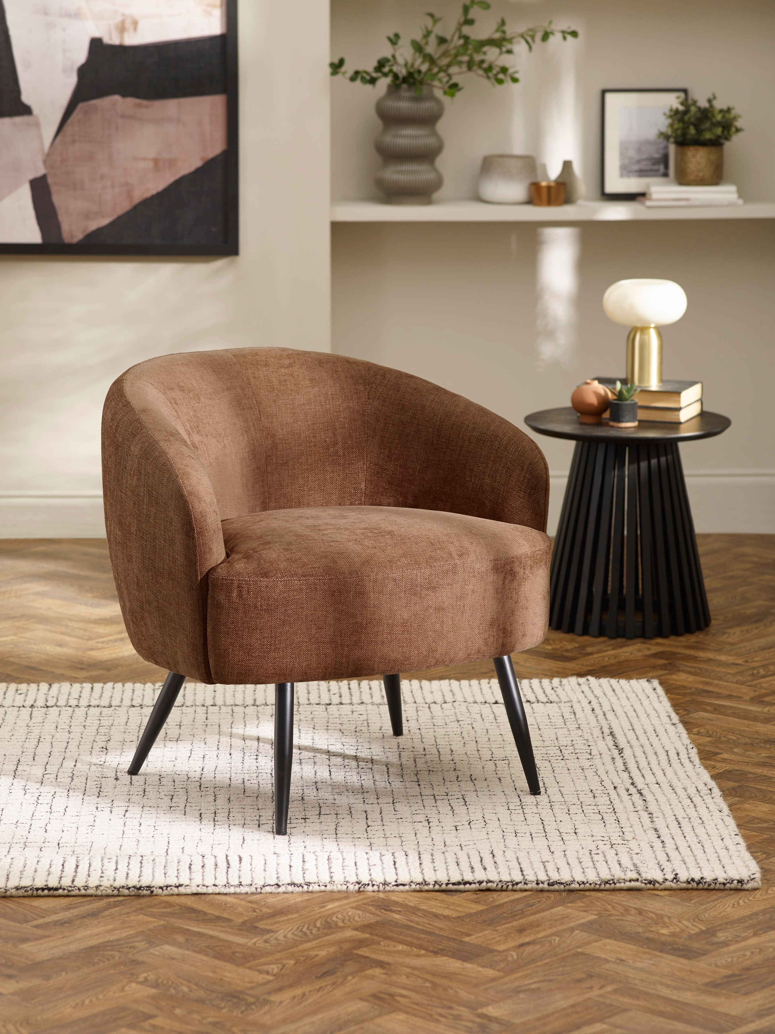 Dahlia Rust Brown Linen Upholstered Accent Chair with Black Metal Legs – Rust Linen