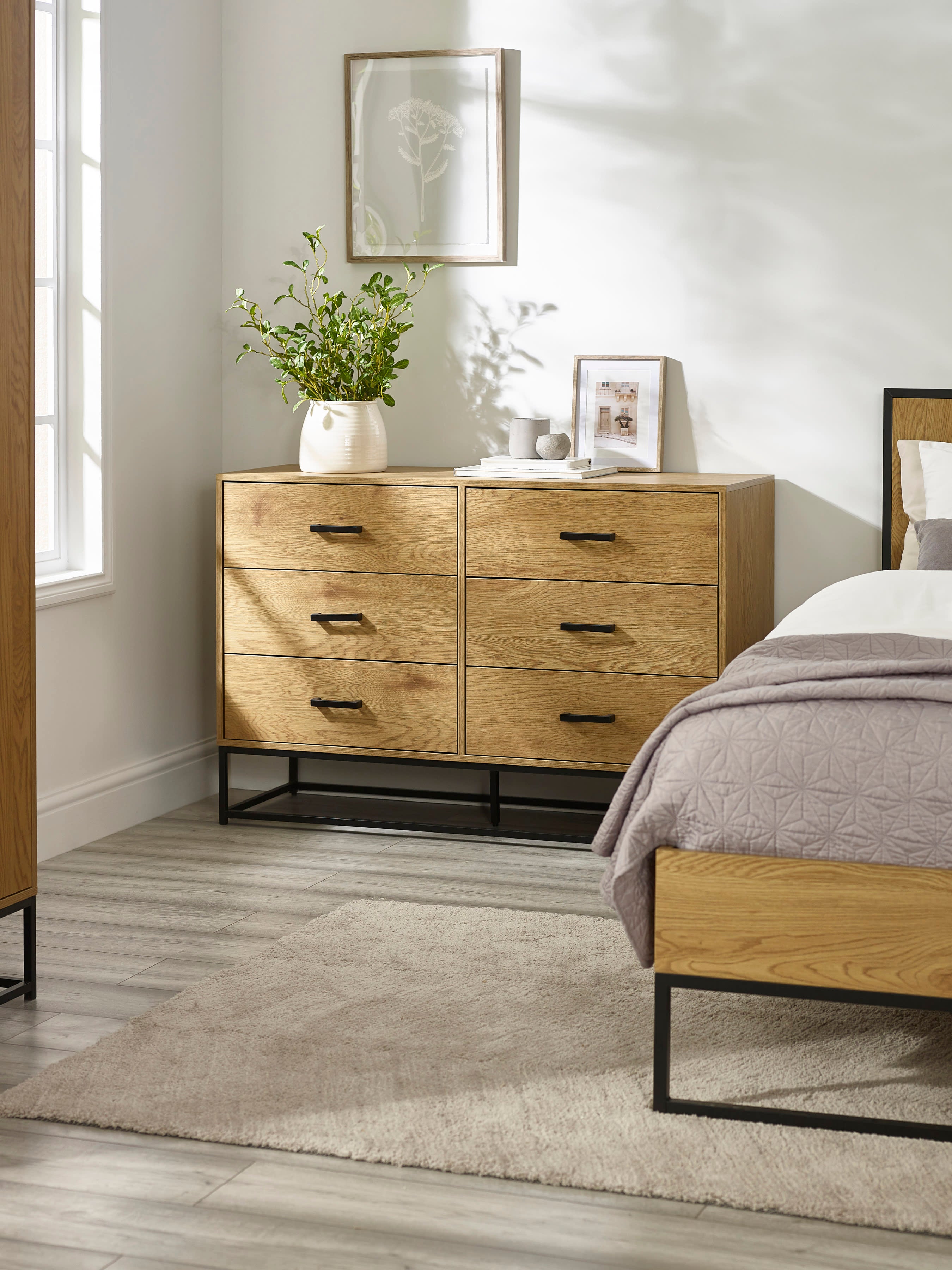 Harlow Light Oak Effect 6 Drawer Chest