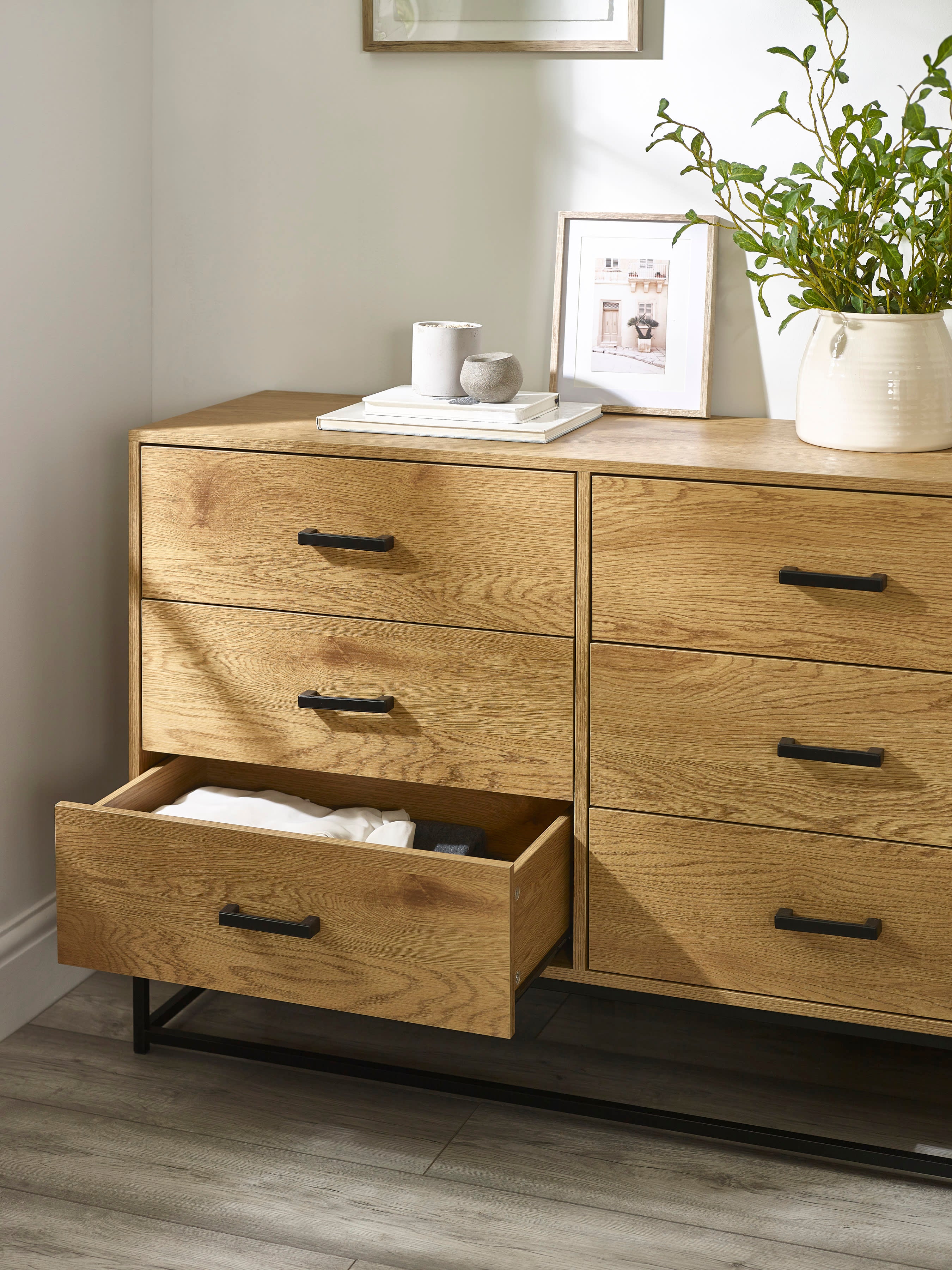 Harlow Light Oak Effect 6 Drawer Chest