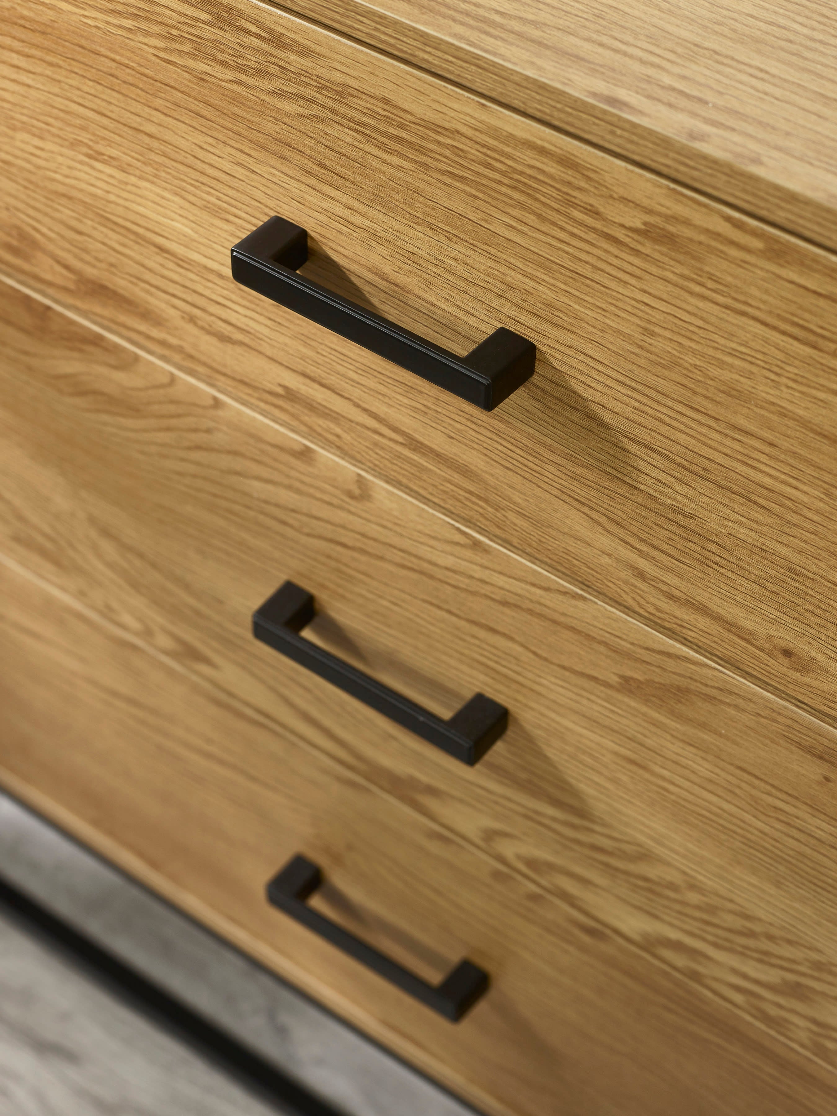 Harlow Light Oak Effect 6 Drawer Chest