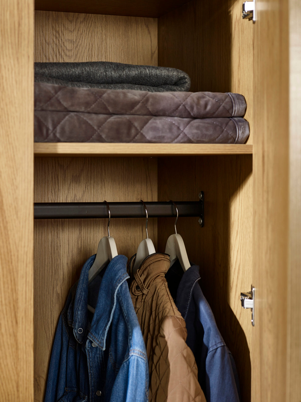 Harlow Light Oak Effect 2 Door Wardrobe
