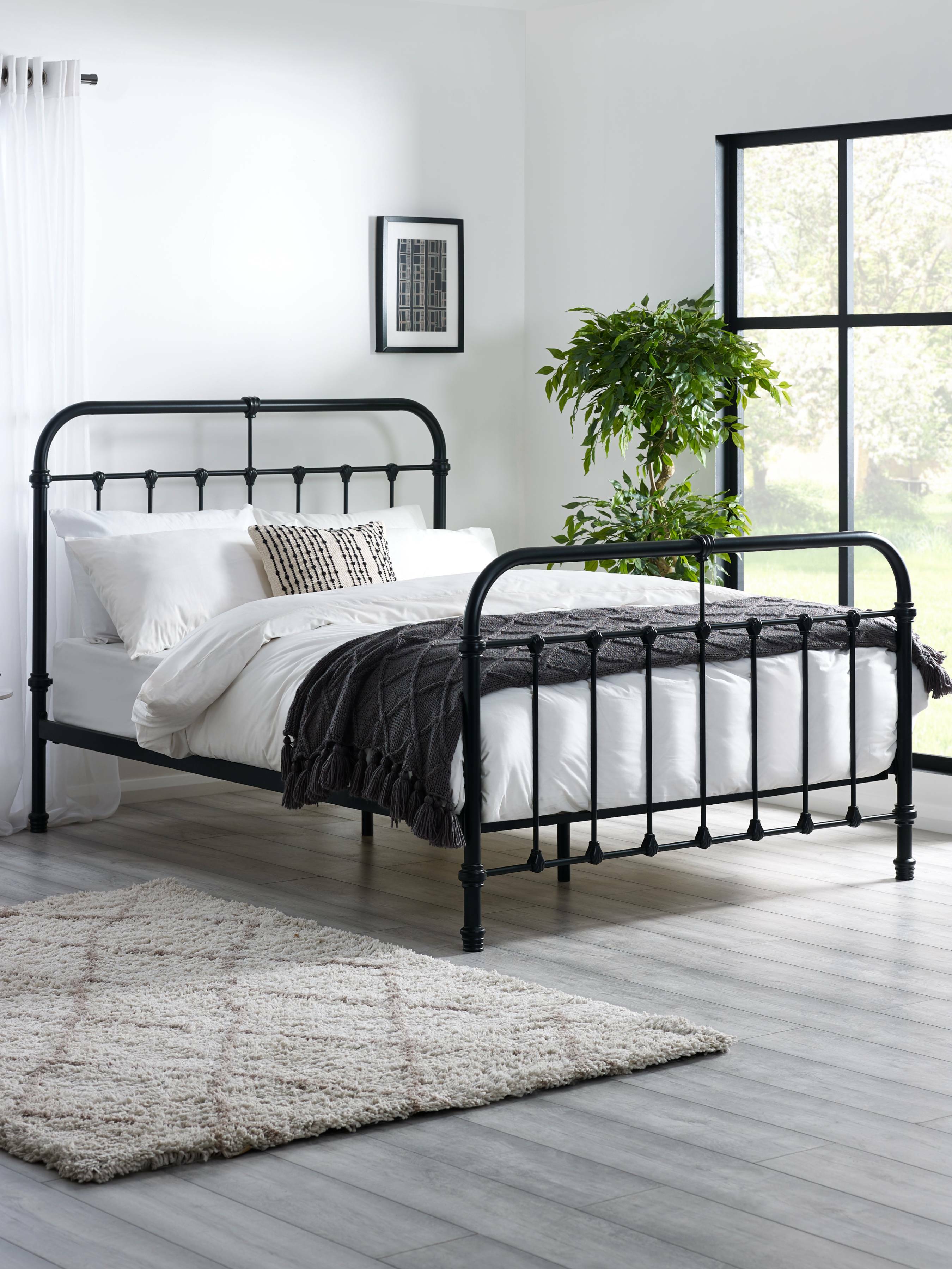 Logan Metal Bed – Julian Bowen, view 2