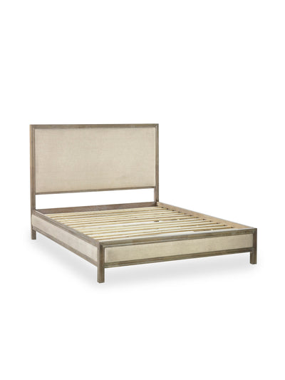 Lucie Bed
