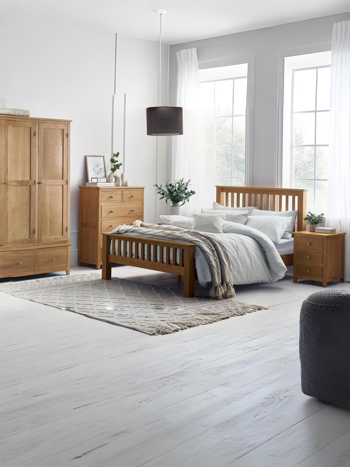Mallory Oak Bed - High Footer