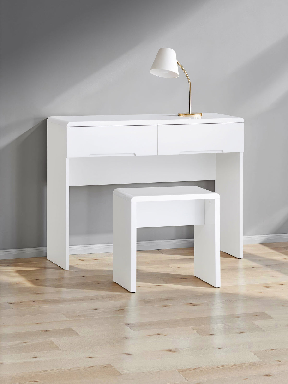 Manhattan Dressing Stool