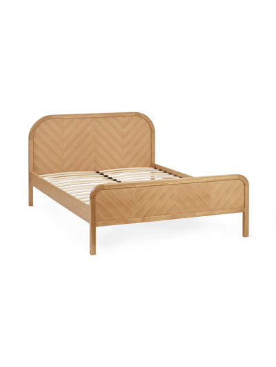 Milo Oak Effect Chevron Bed – Light Oak