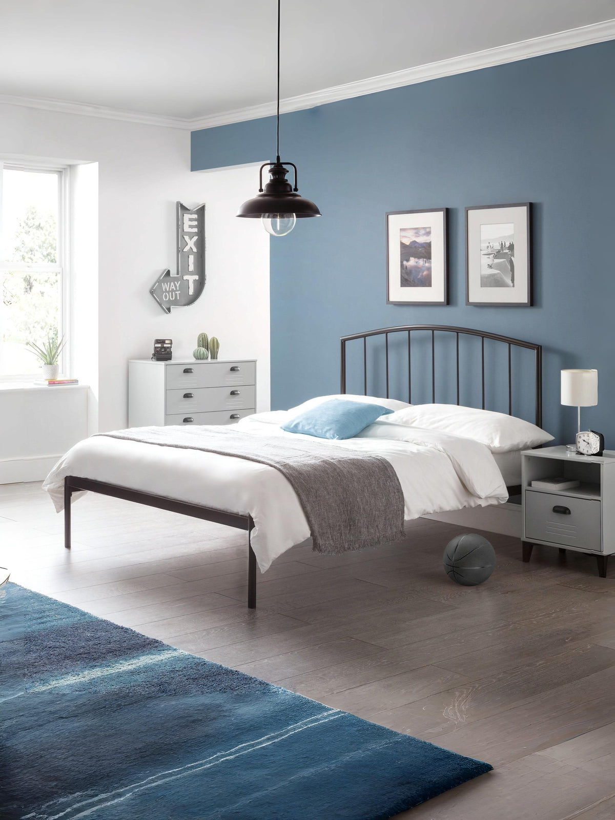 Onyx Bed