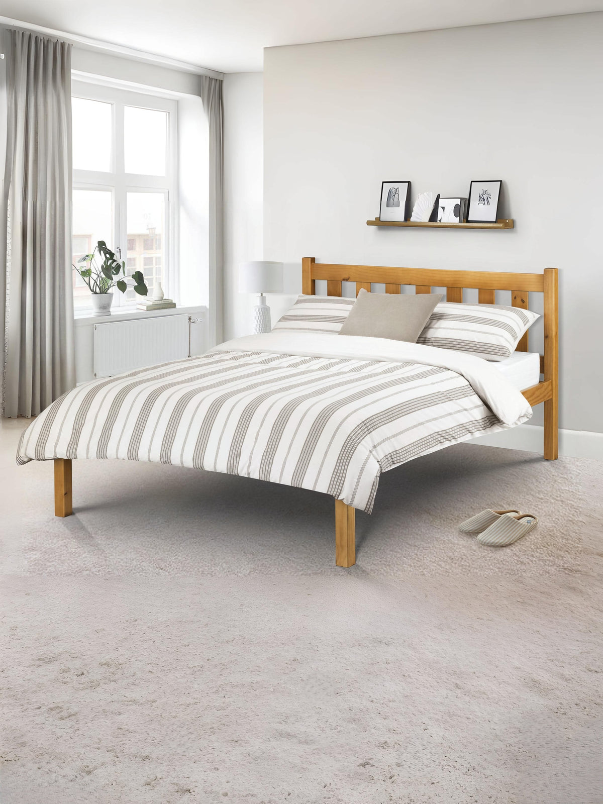 Poppy Bed - Solid Pine - Pine