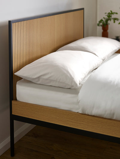 Sia Oak Effect Bed Frame – Natural Oak Effect