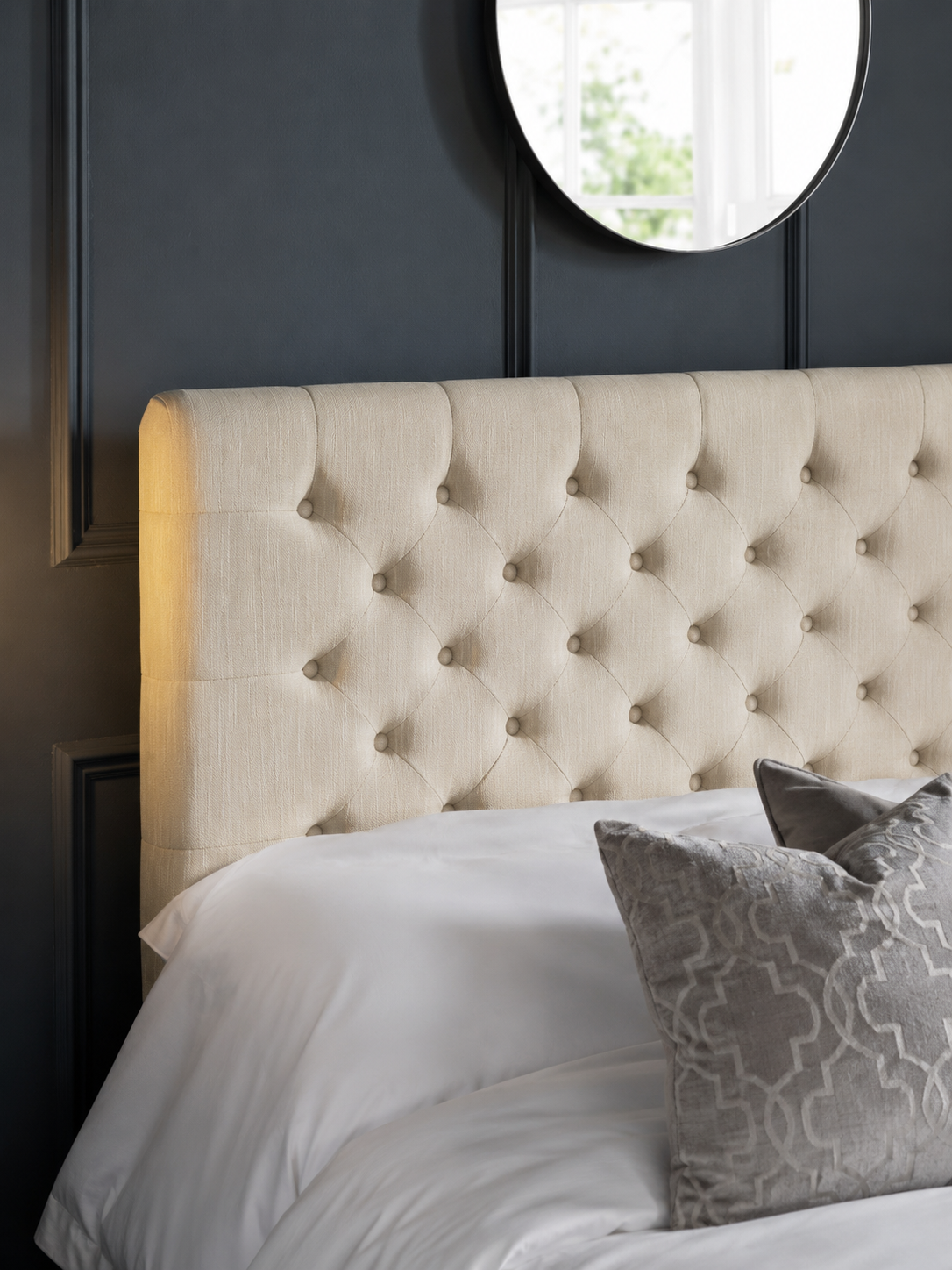 Wilton 4 Drawer Bed – Oatmeal Beige Linen – Oatmeal Linen