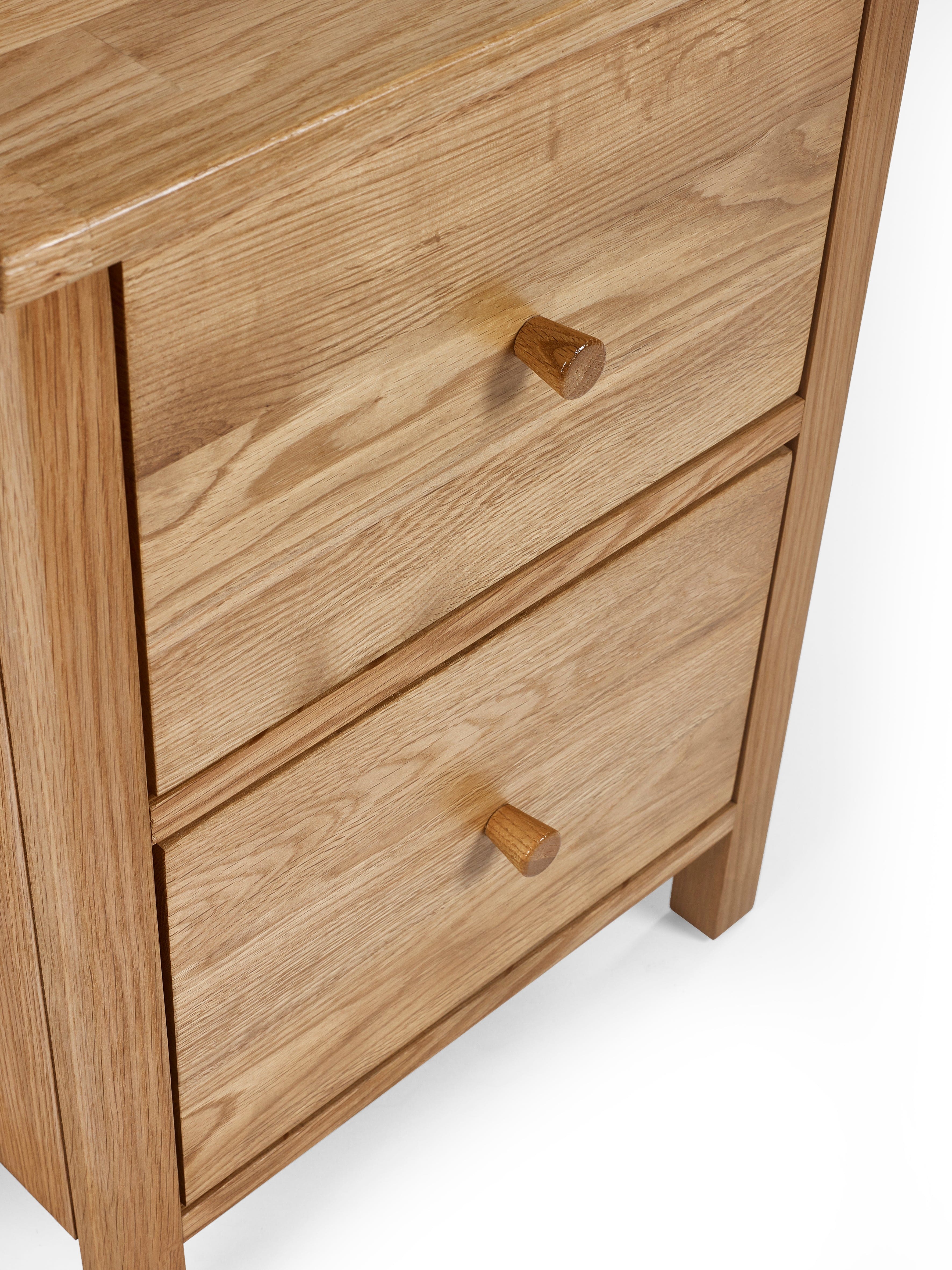 Coxmoor 2 Drawer Bedside - Oak – Julian Bowen, view 6