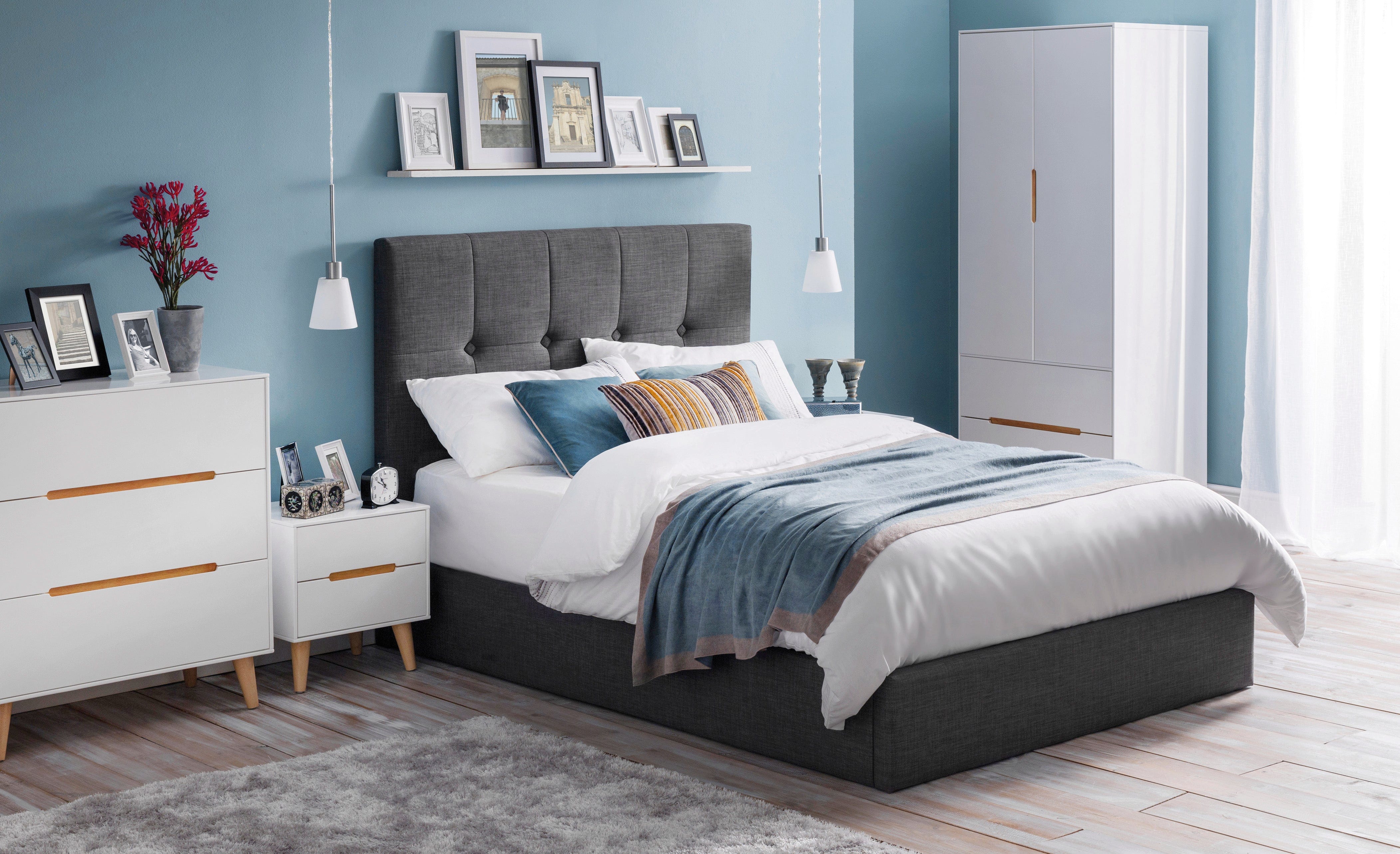 Alicia 3 Drawer Chest – Julian Bowen, view 4