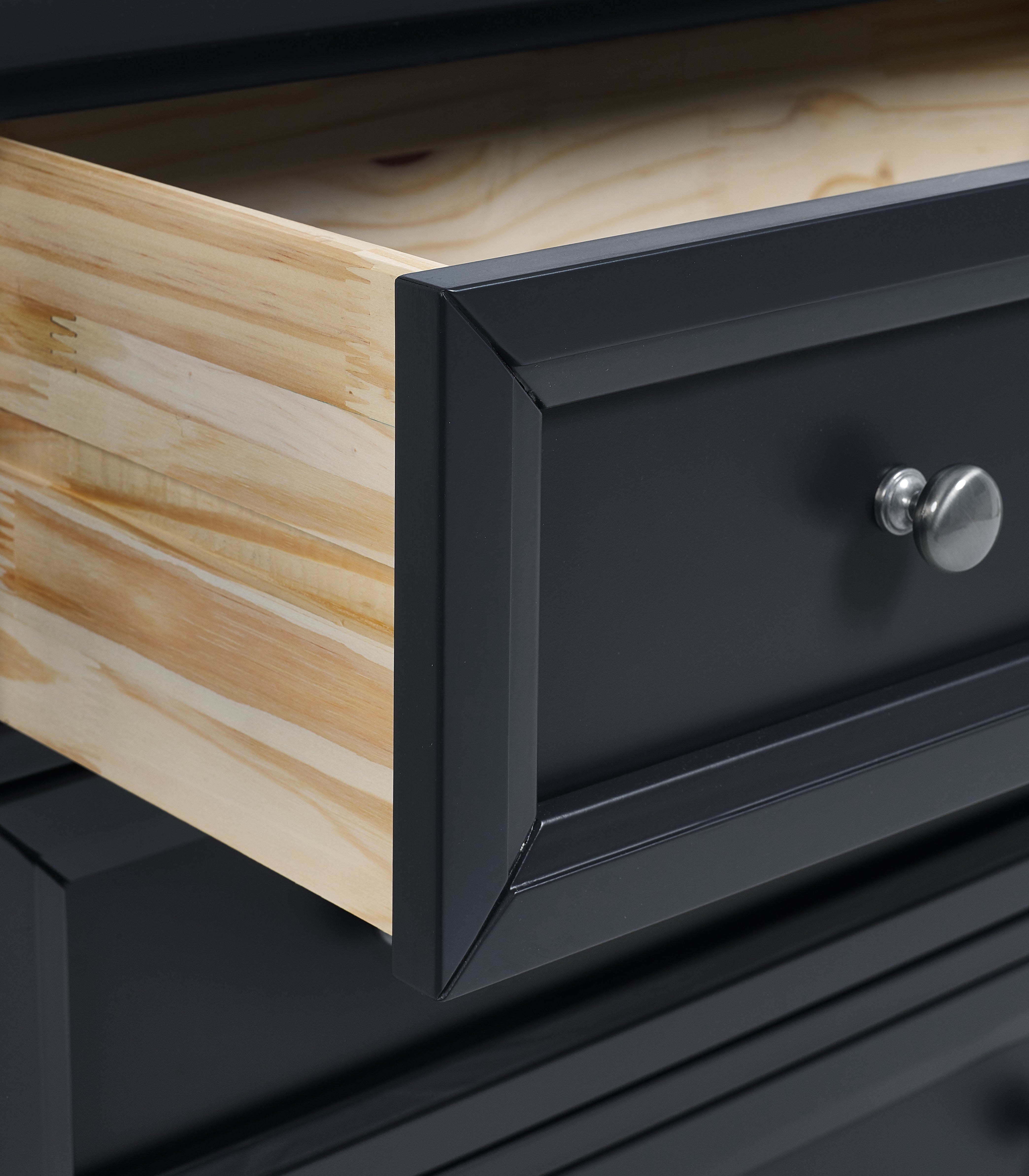 Maine 3 Drawer Chest - Anthracite – Julian Bowen, view 4