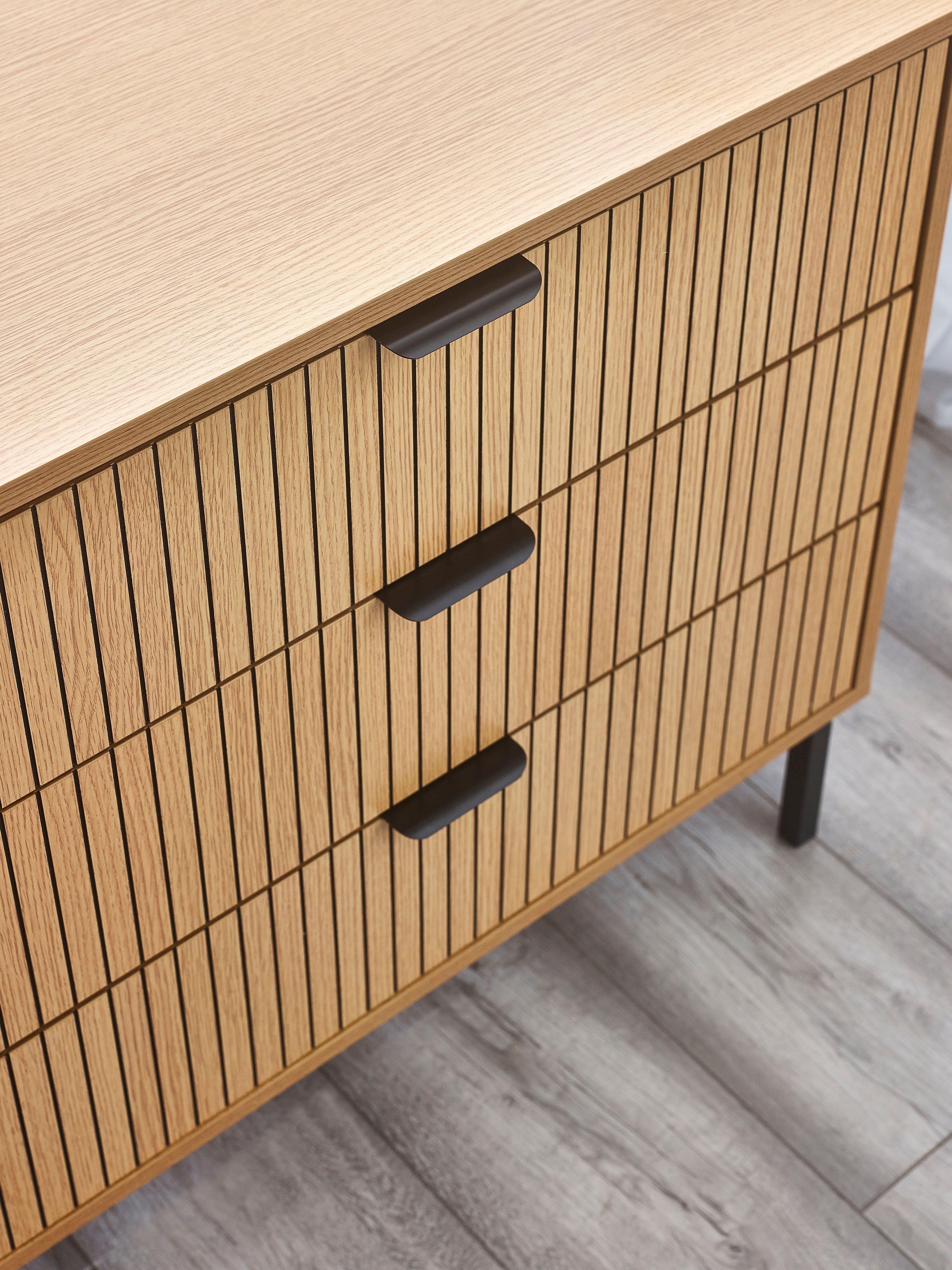 Sia 3 Drawer Chest – Julian Bowen, view 7