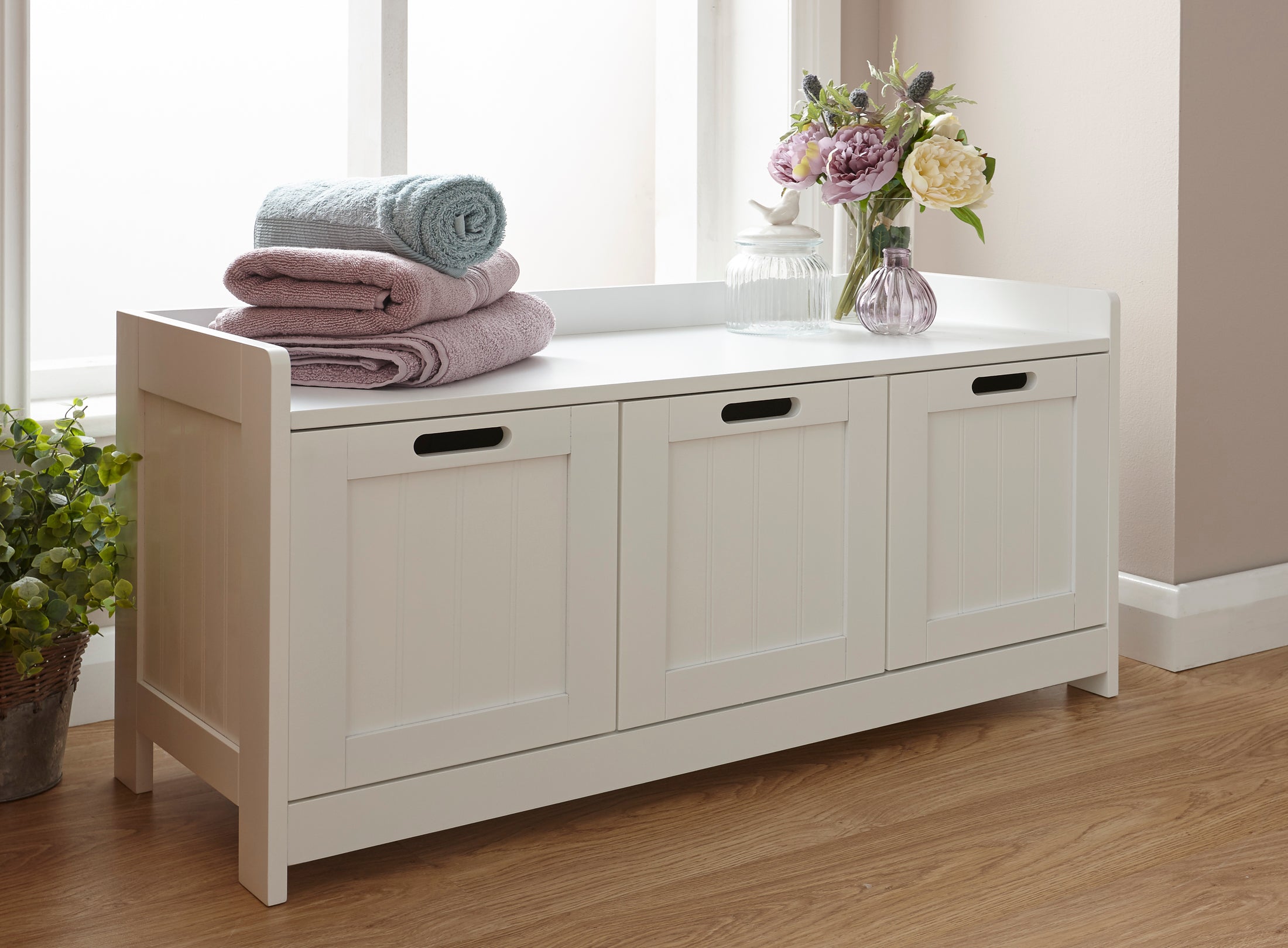 Colonial 3 Door Storage Unit – White