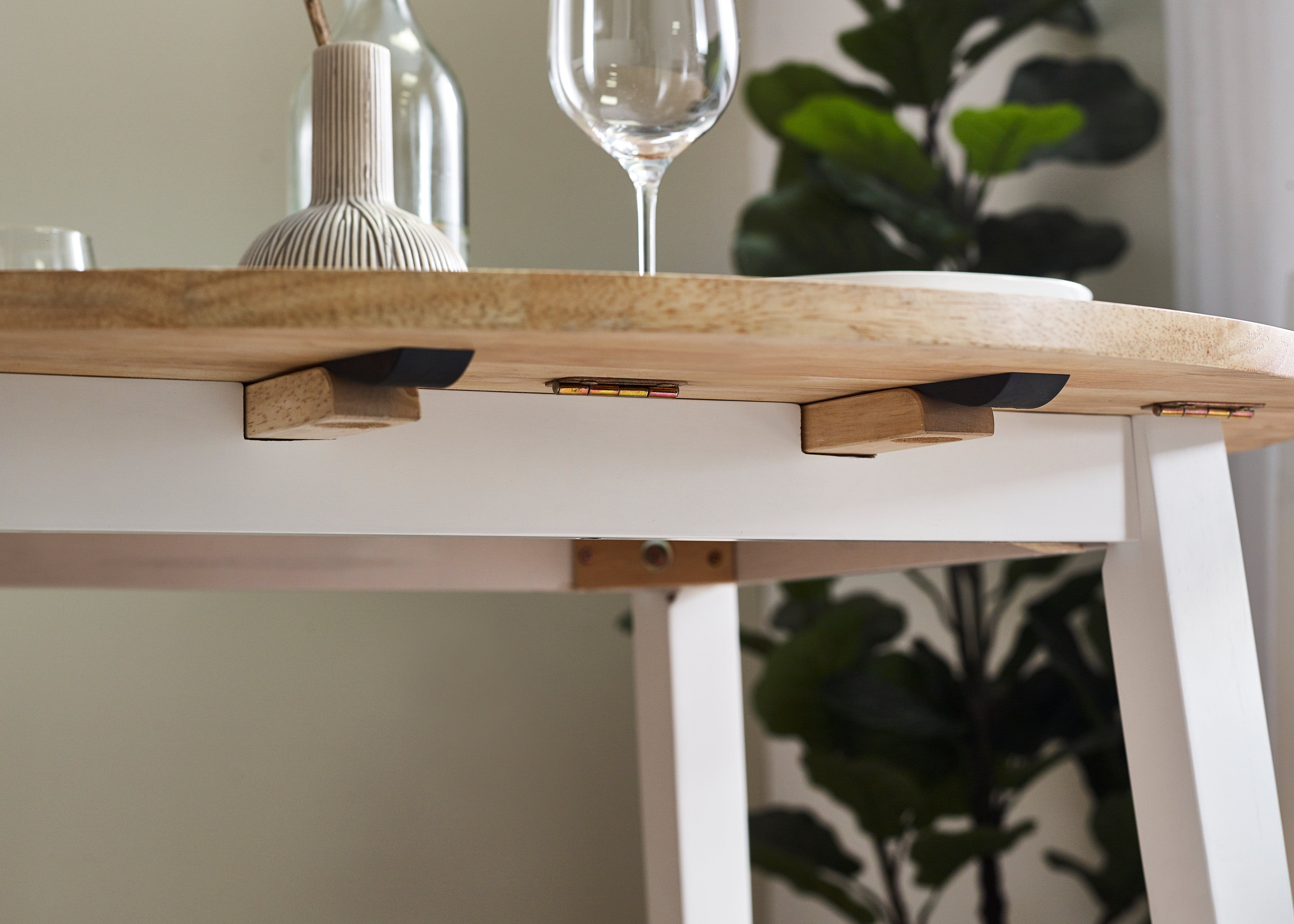 Linwood Round Drop Leaf Table - Natural Top – Julian Bowen, view 5