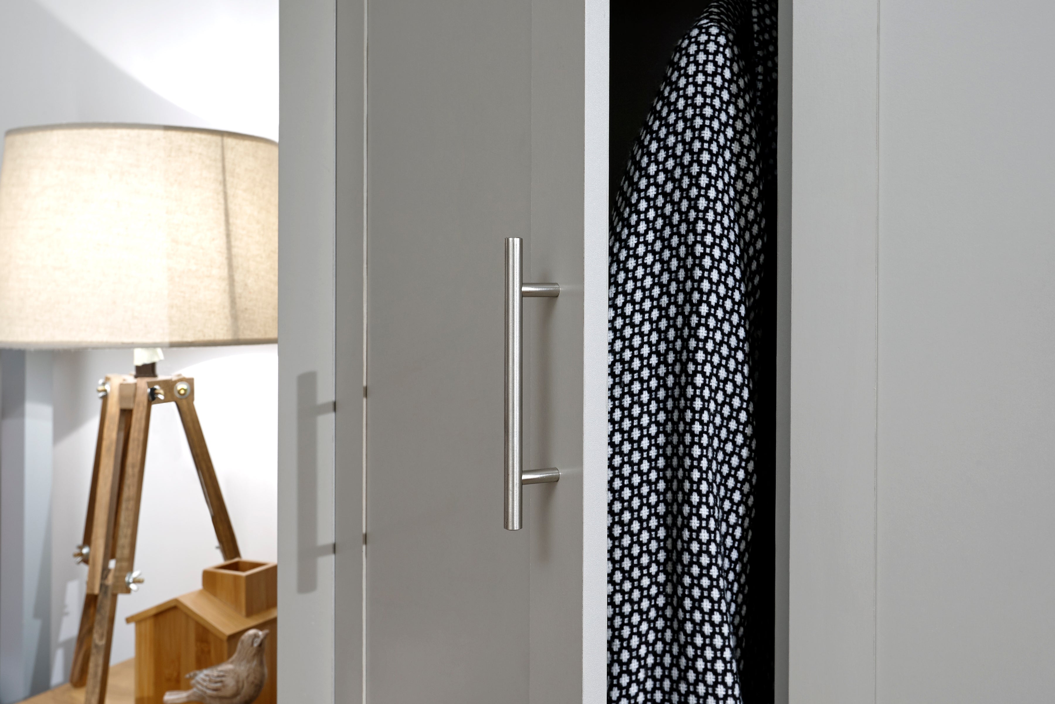 Lancaster 2 Door 2 Drawer Wardrobe Grey – GFW, view 8