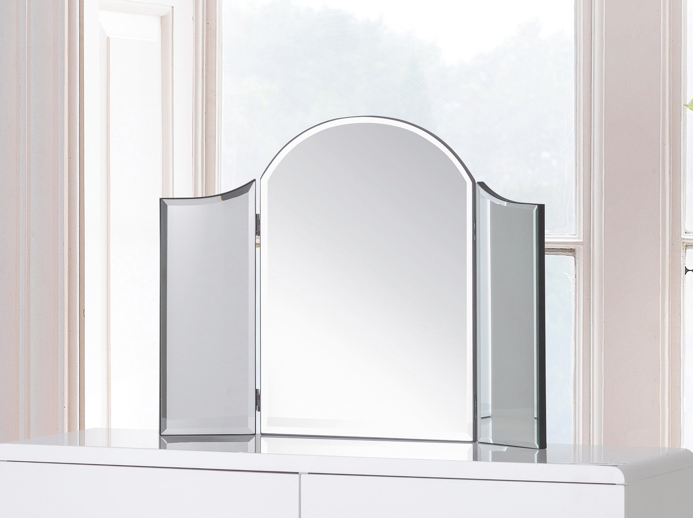 Canto Curved Dressing Table Mirror – Julian Bowen, view 2