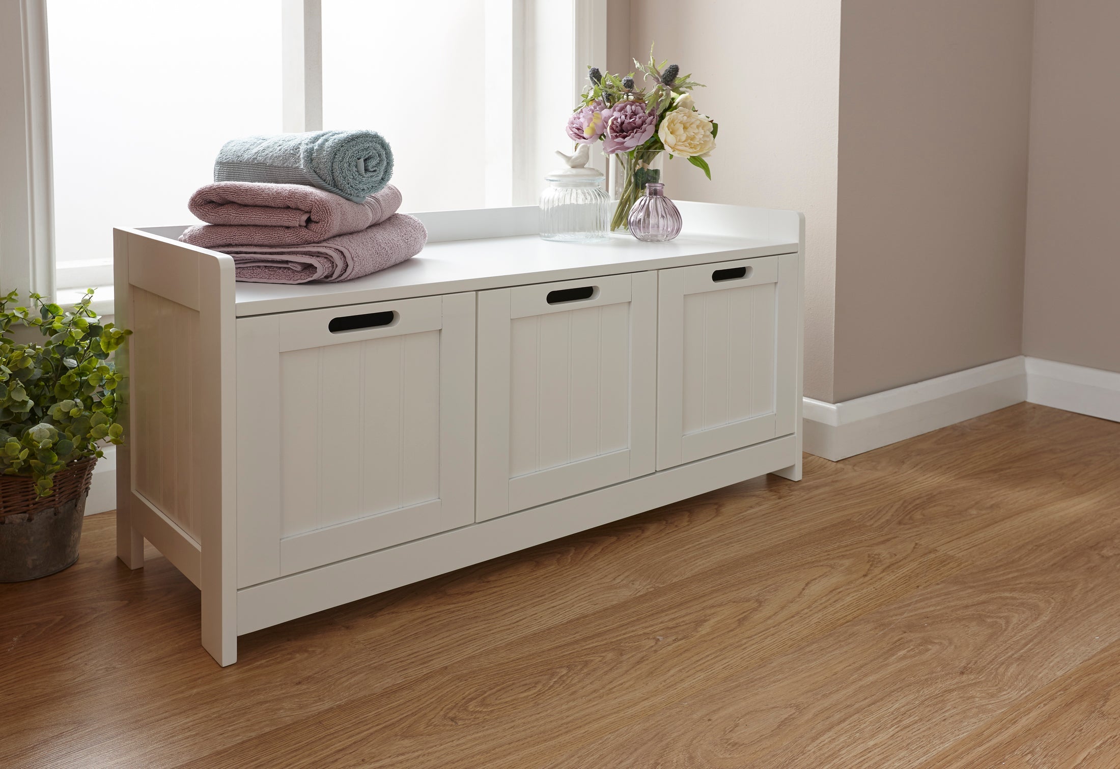 Colonial 3 Door Storage Unit – White