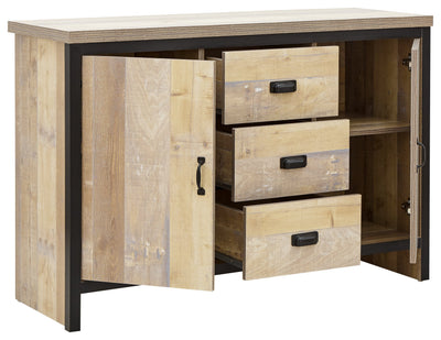 GFW Sideboard Boston 2 Door 3 Drawer Sideboard Oak Bed Kings