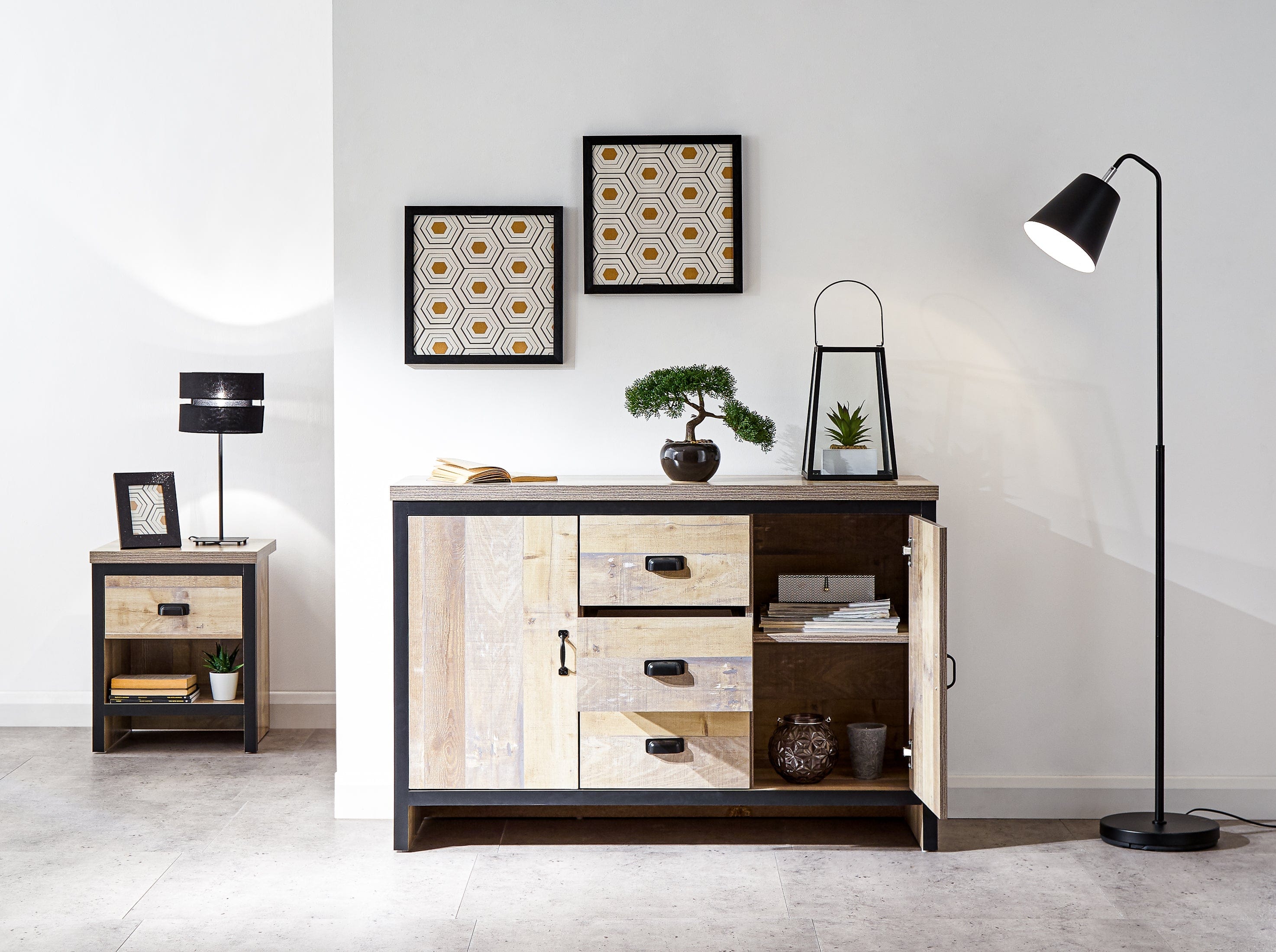GFW Sideboard Boston 2 Door 3 Drawer Sideboard Oak Bed Kings