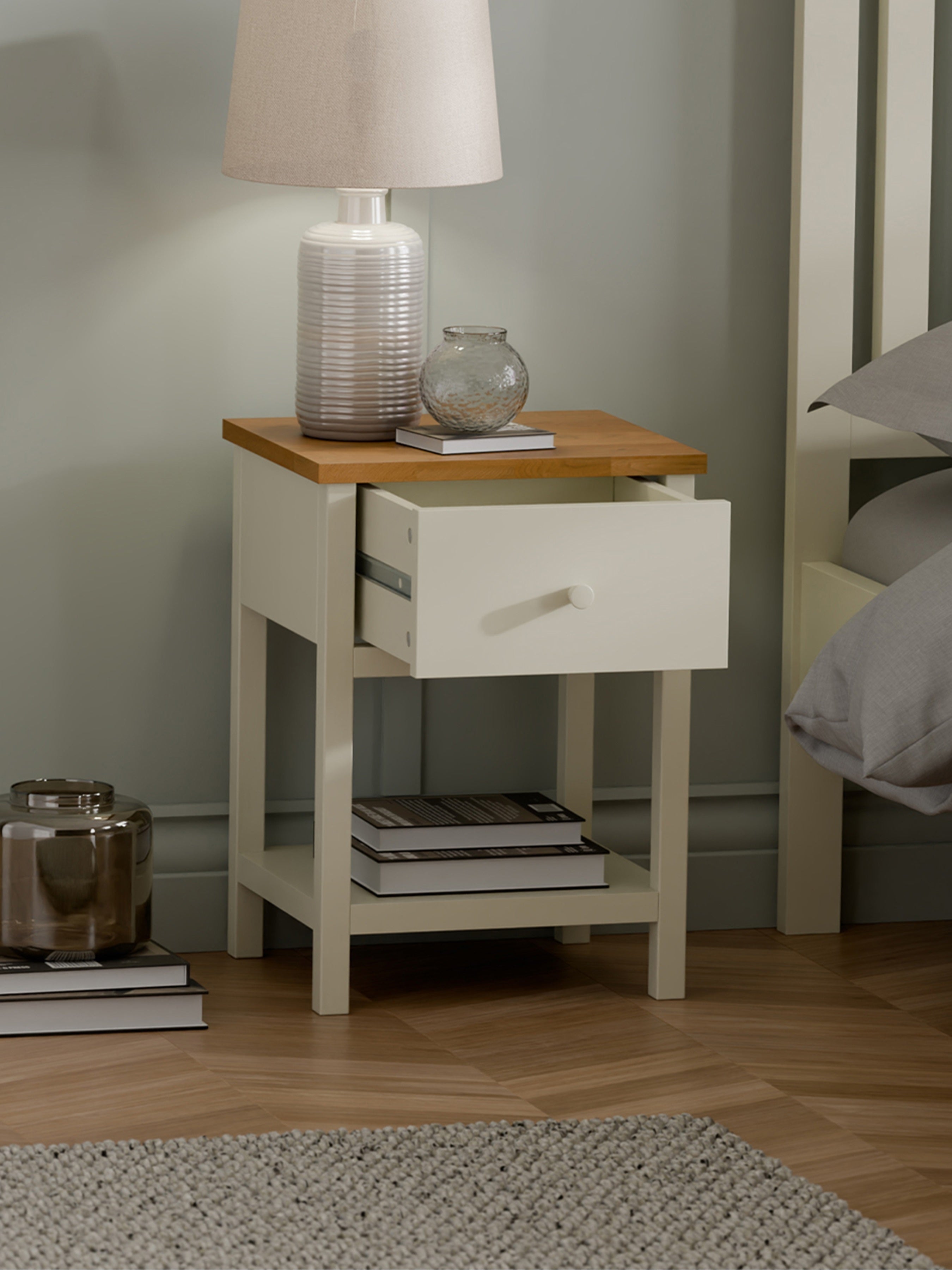 Coxmoor 1 Drawer - Ivory and Oak – Julian Bowen, view 4