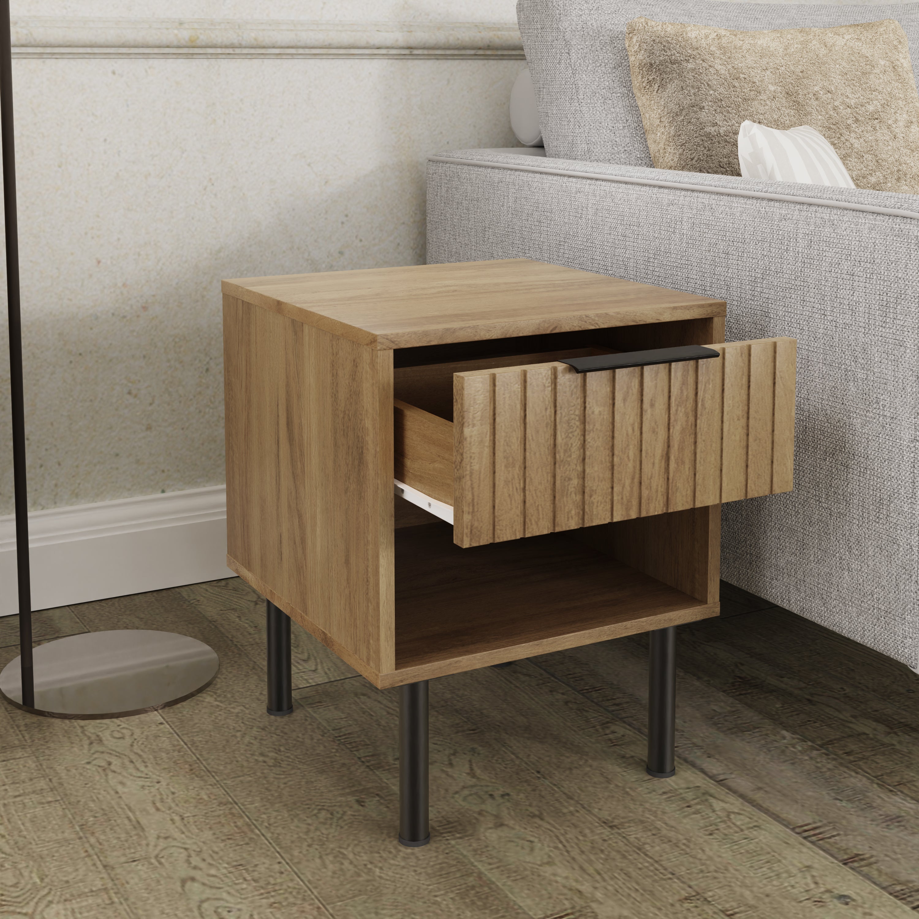 Nervata Lamp Table Oak – GFW, view 3