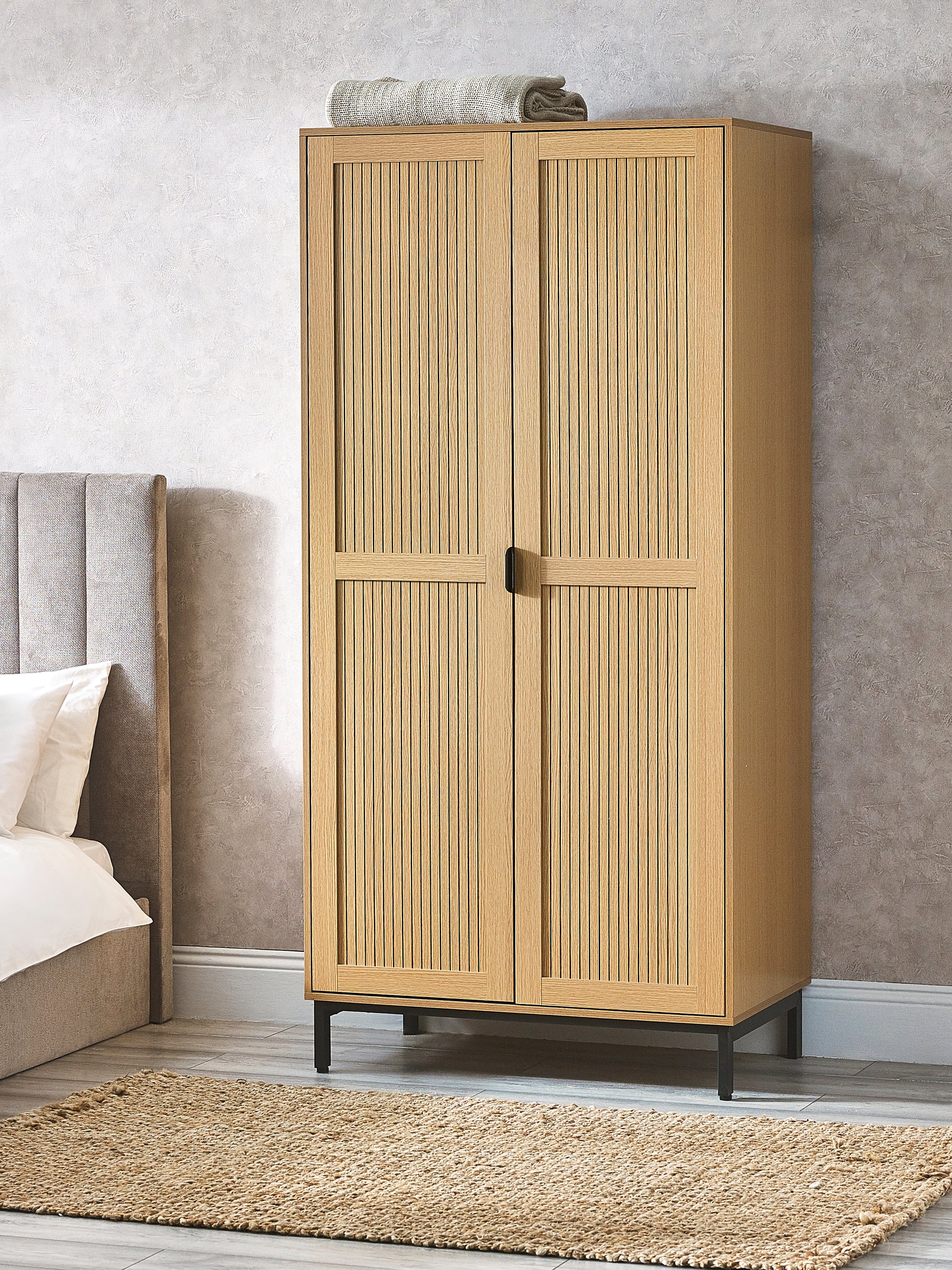 Sia 2 Door Wardrobe – Julian Bowen, view 2